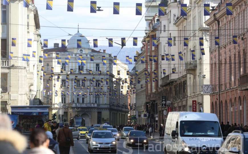 Sarajevske ulice ukrašene državnim zastavama 30. godišnjice Dana nezavisnosti BiH 